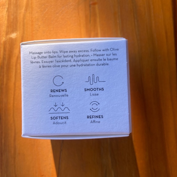 NWT Furtuna Skin Triple Olive Lip Polish .27 oz Made in Italy - Picture 2 of 6